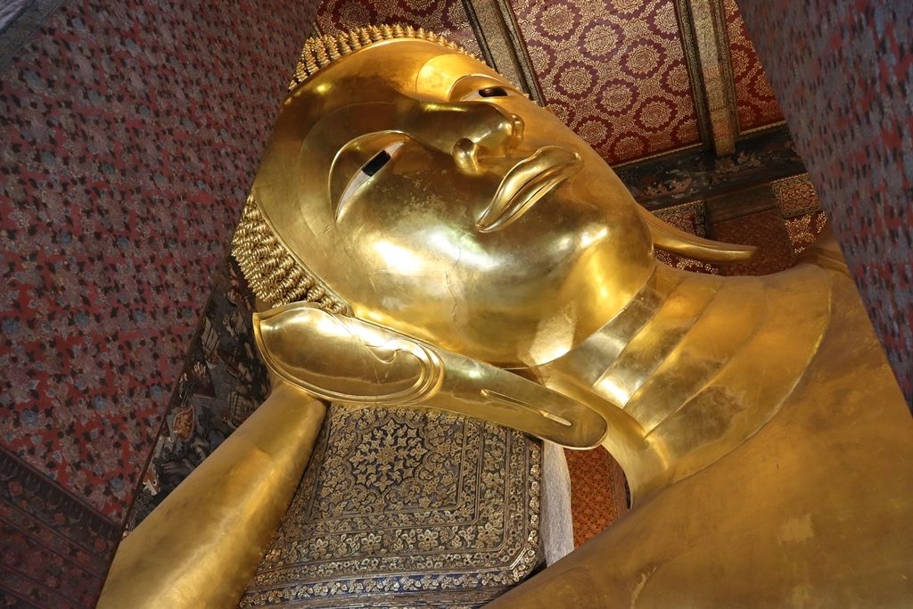 Tempel in Bangkok: von absoluter Ruhe bis zu schrillen und farbigen&nbsp;Feiern