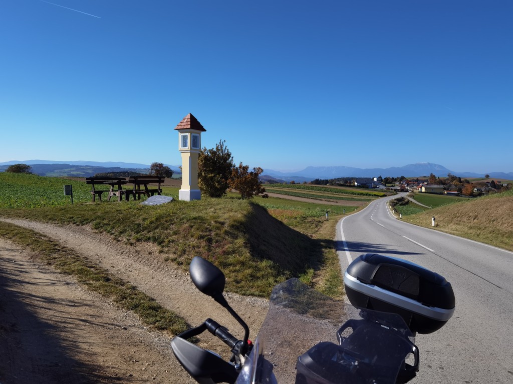 Kelten, Ritter und ein riesiges Wasserfass – was man bei einer Motorradtour so alles&nbsp;entdeckt…